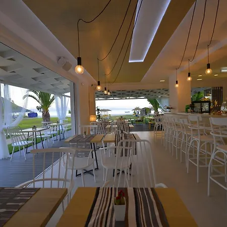 Odeon Aparthotel 3*