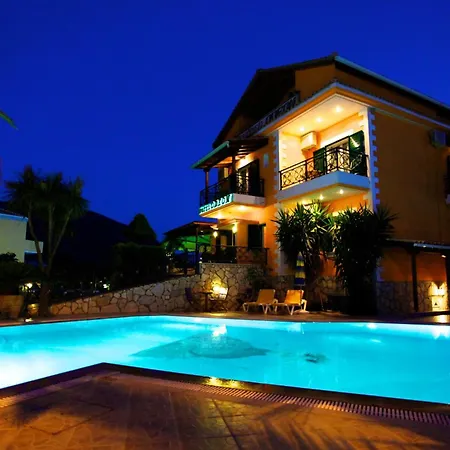 Aparthotel Odeon 3*