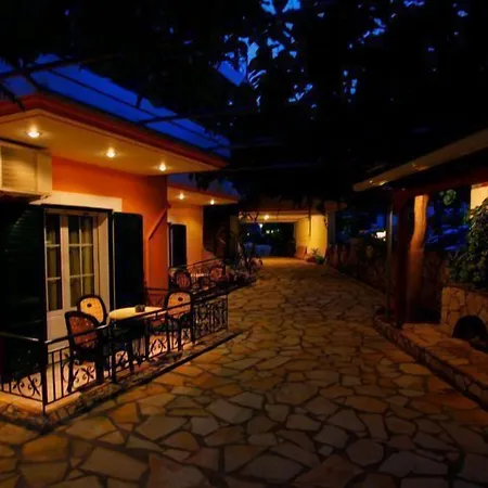 Odeon Appart hôtel 3*