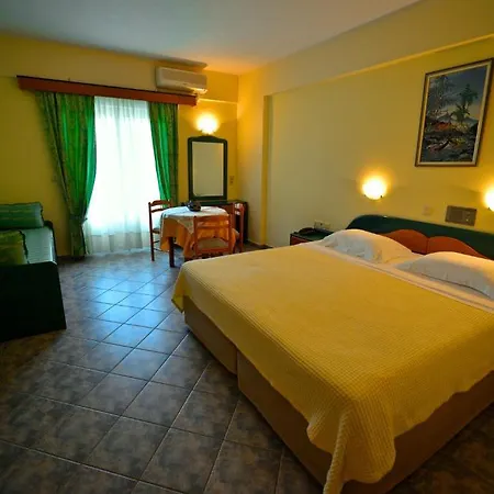 Odeon Aparthotel 3*